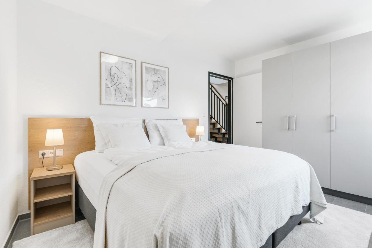 Empire Living: Denzlingen Marktplatz Bagian luar foto