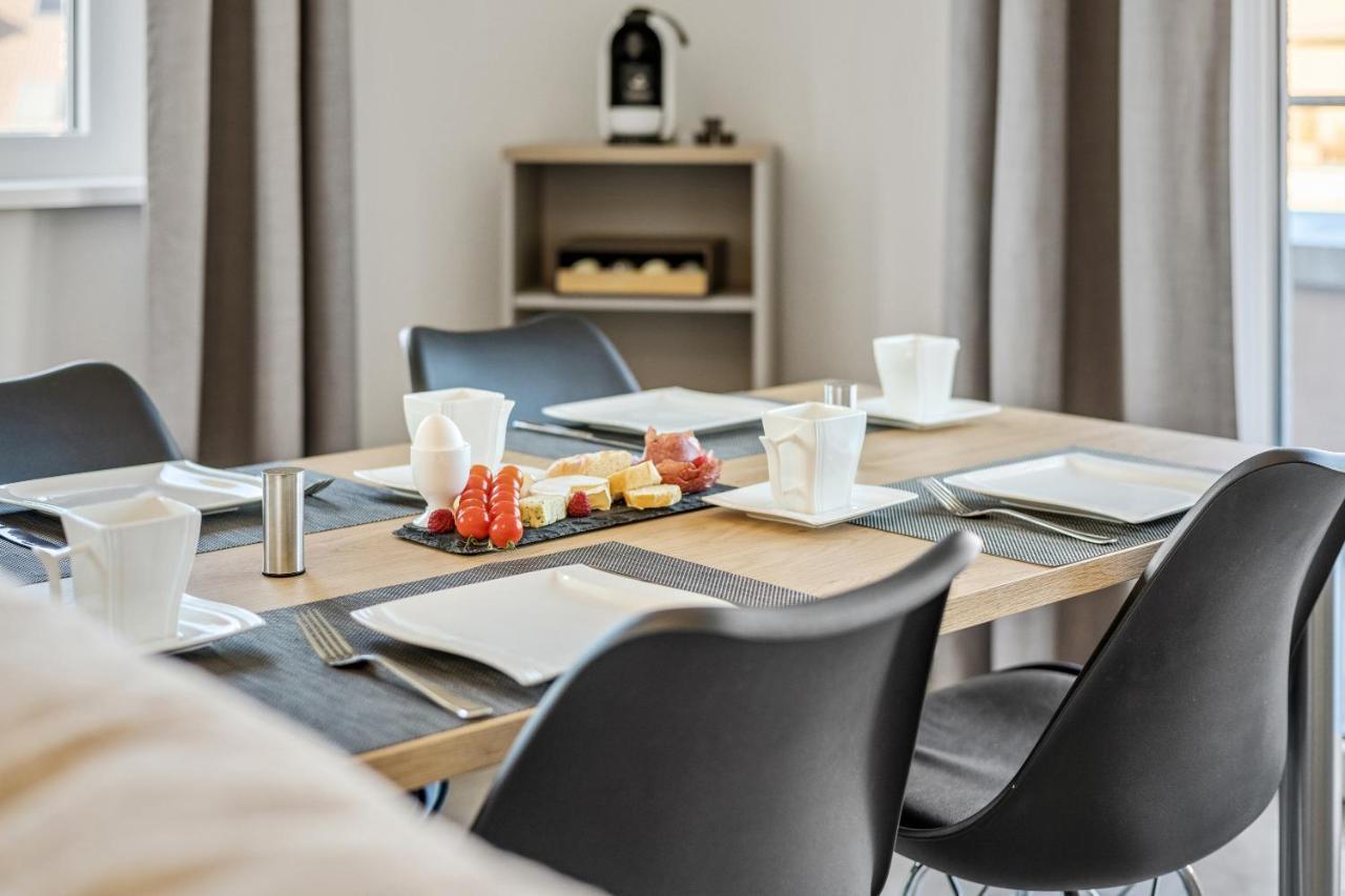 Empire Living: Denzlingen Marktplatz Bagian luar foto