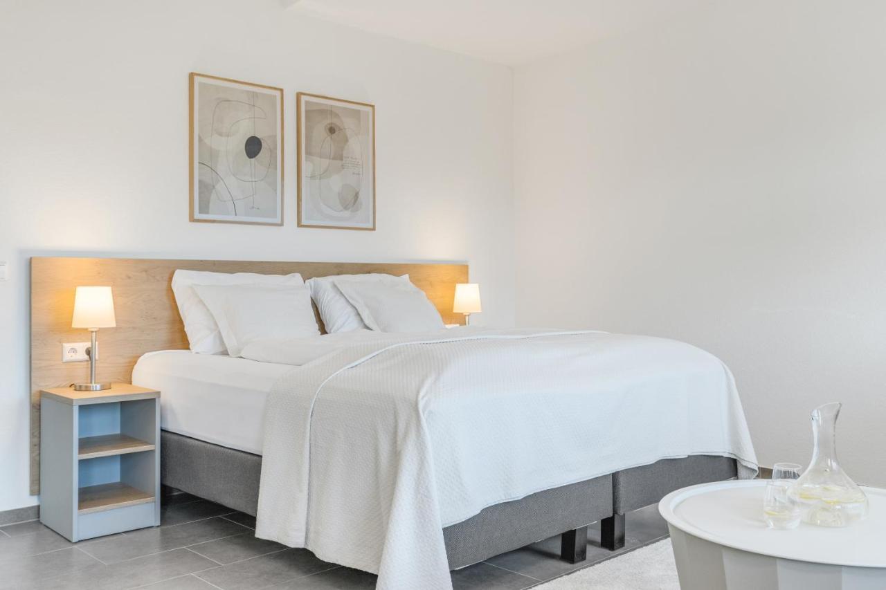 Empire Living: Denzlingen Marktplatz Bagian luar foto