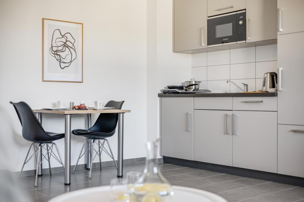 Empire Living: Denzlingen Marktplatz Bagian luar foto