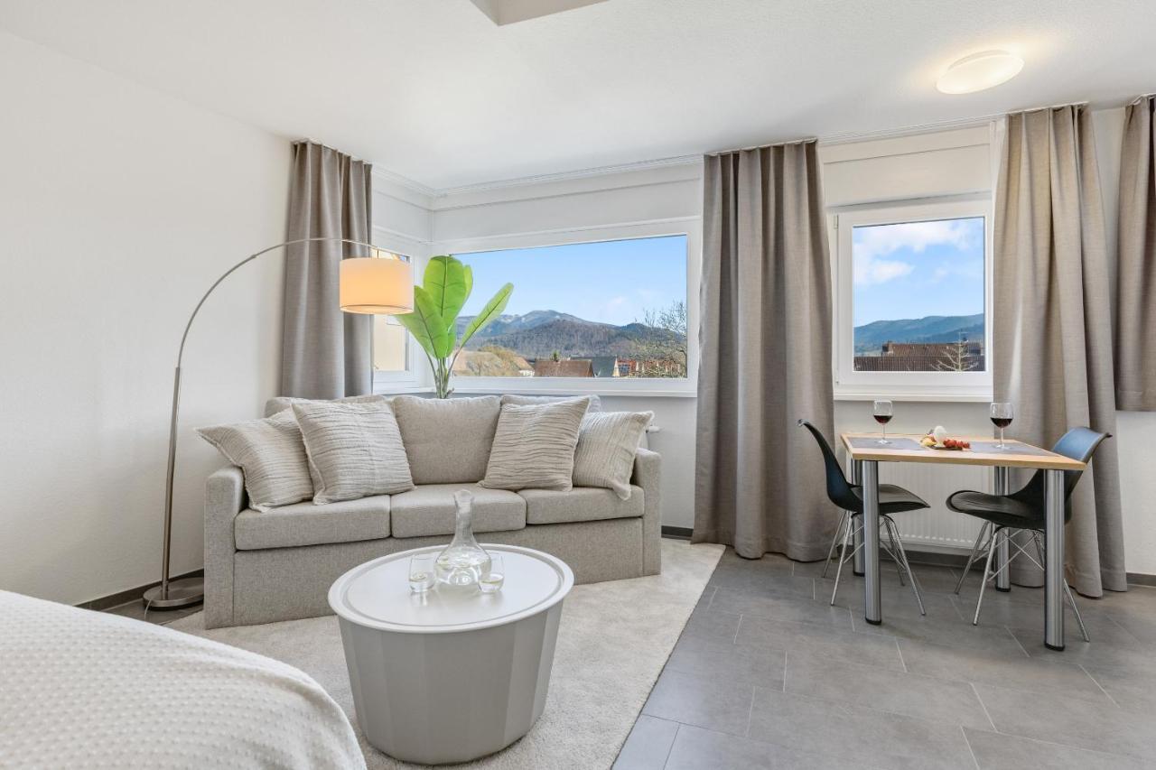 Empire Living: Denzlingen Marktplatz Bagian luar foto