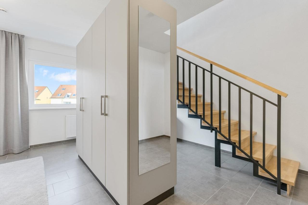 Empire Living: Denzlingen Marktplatz Bagian luar foto