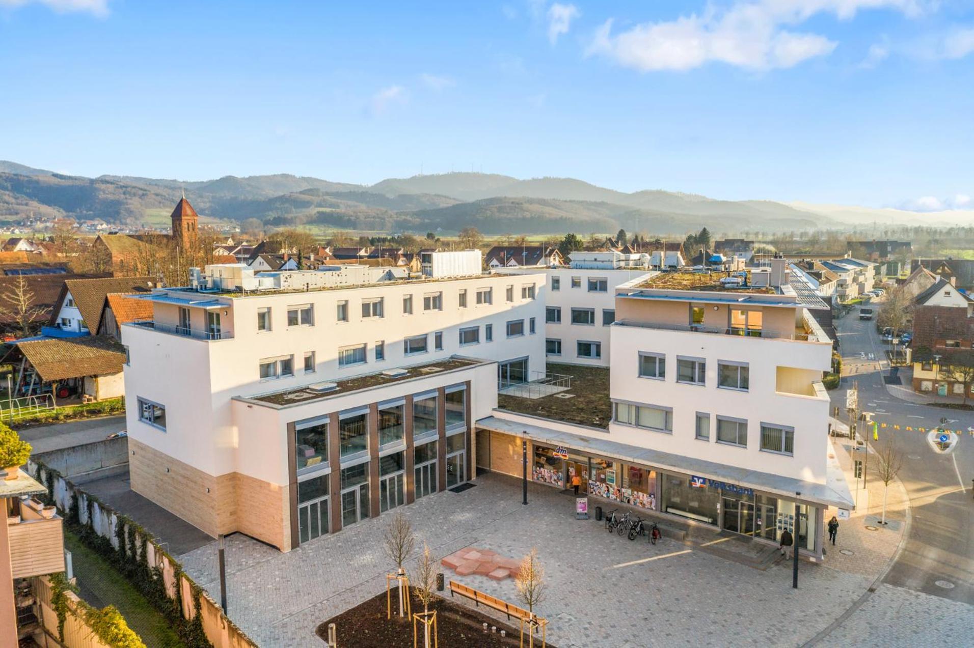 Empire Living: Denzlingen Marktplatz Bagian luar foto