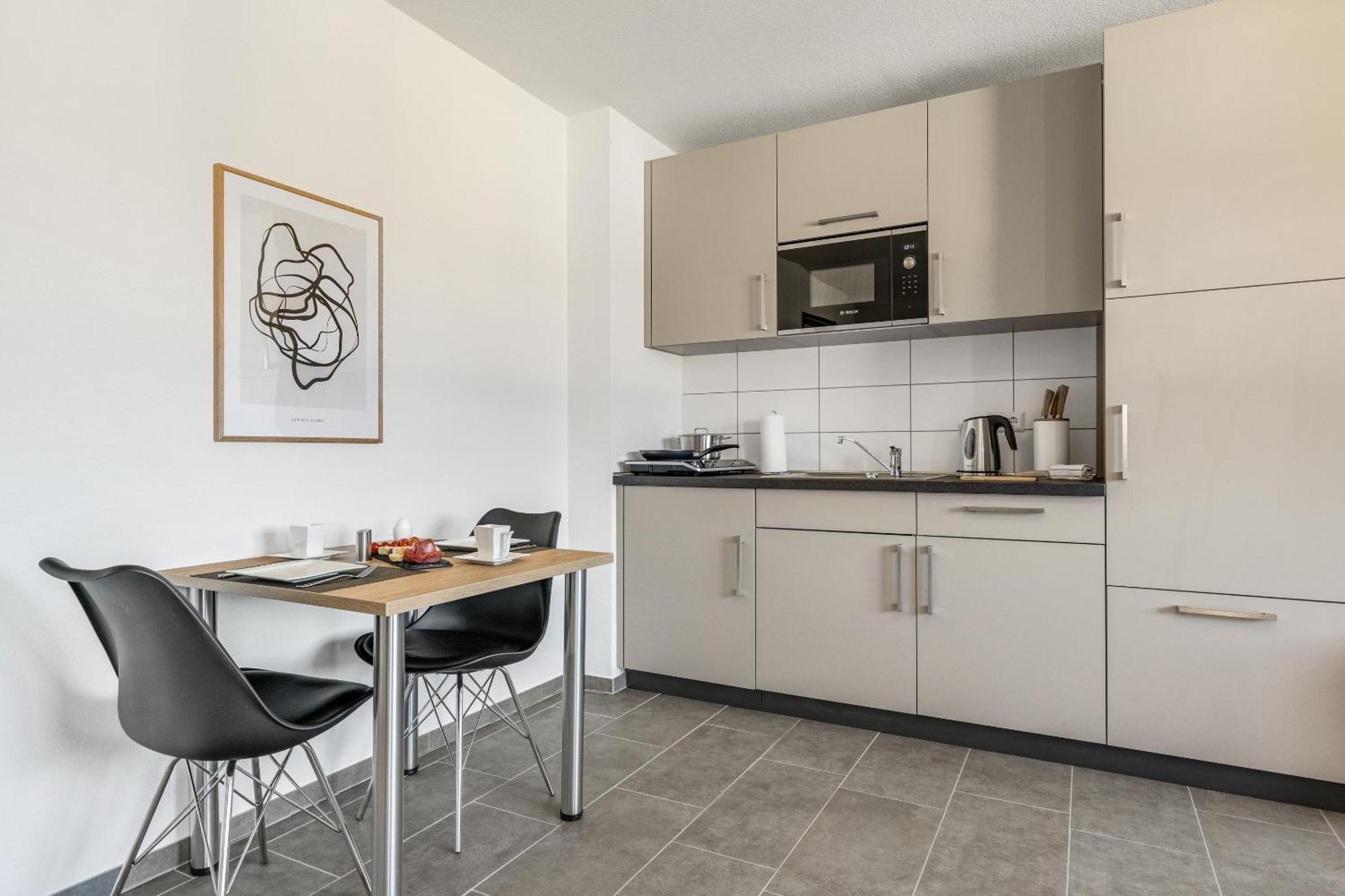 Empire Living: Denzlingen Marktplatz Bagian luar foto